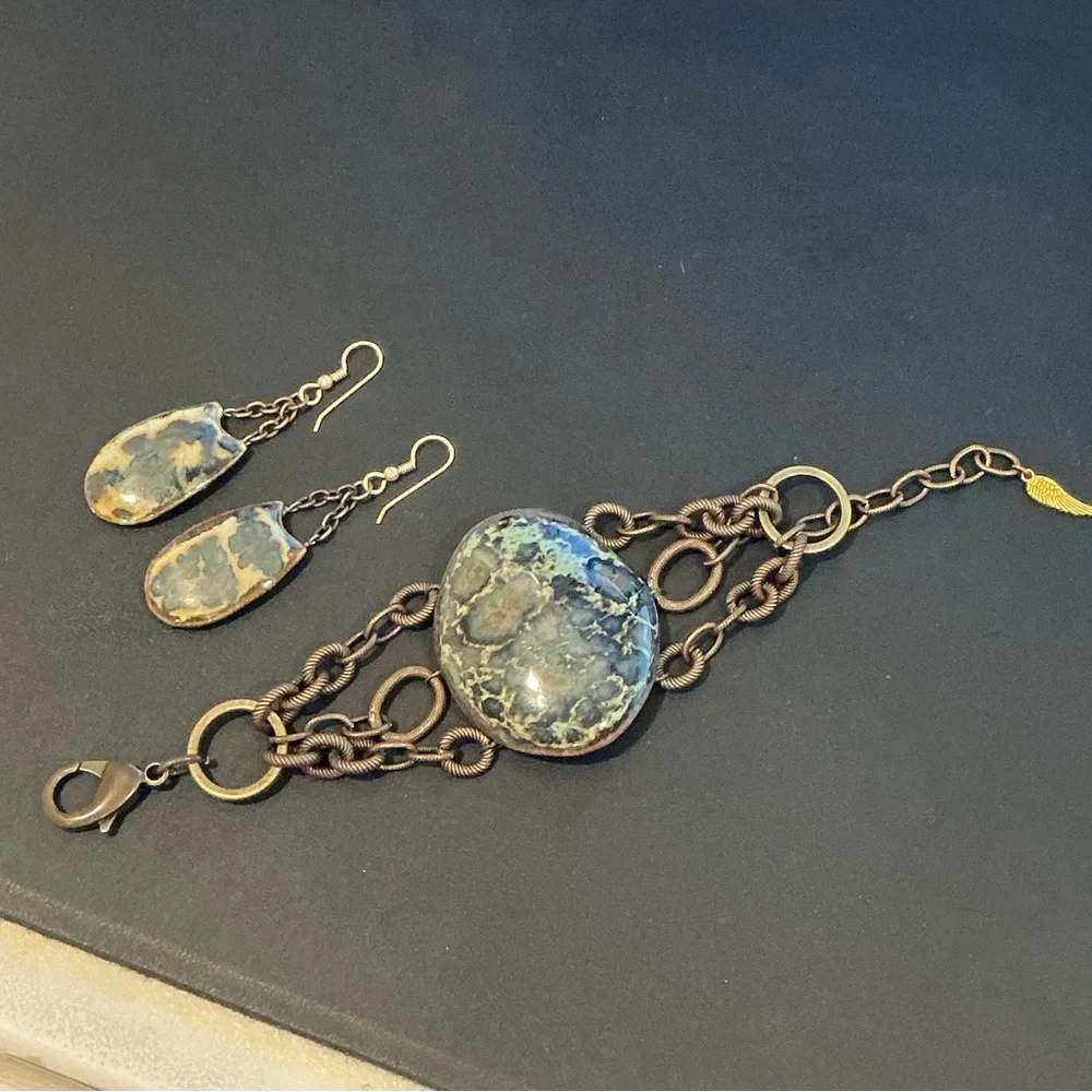 Artisan Bronze Bracelet with Blue Highlights Brand new with tags - Picture 4 of 9